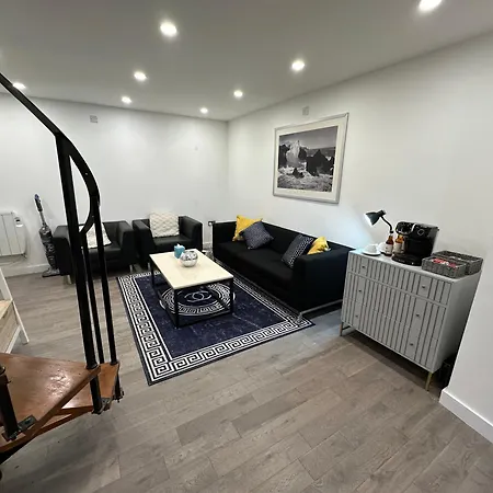 Apartment New York Wicker